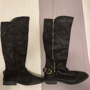 Black knee high target boots, size 11 women’s
